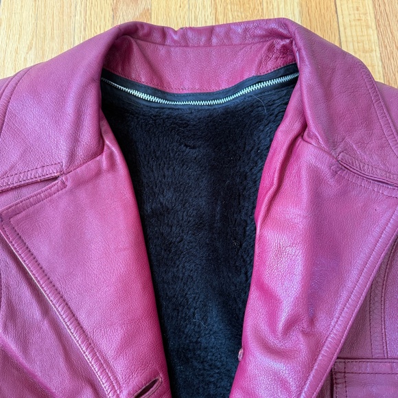 Vintage 70s berry leather coat w/ brass buttons + zip-out faux-fur lining - Picture 14 of 15